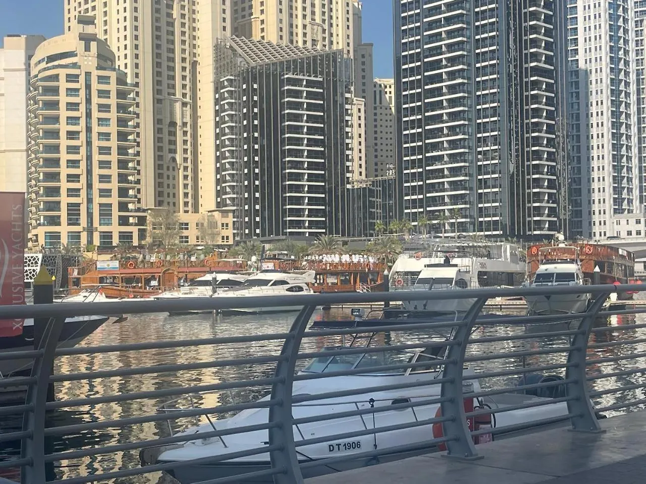 Dubai Marina Escape Steps To Metro & Beach Apartment